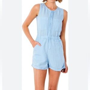 [L]Rip Curl Panoma Linen Blend Romper Light Blue Sleeveless Button rolled Hem